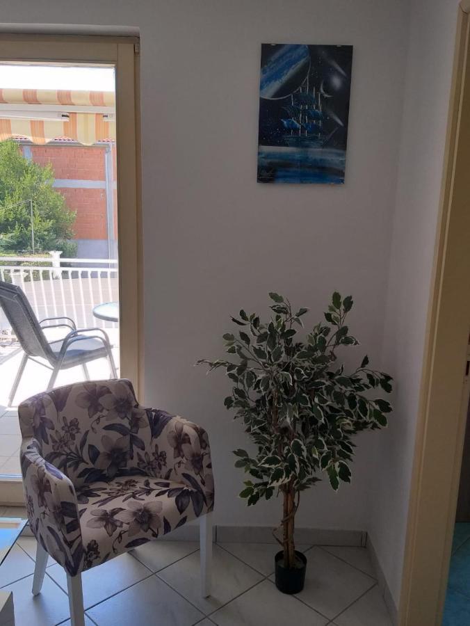 Apartmani Ana Tribalj Esterno foto