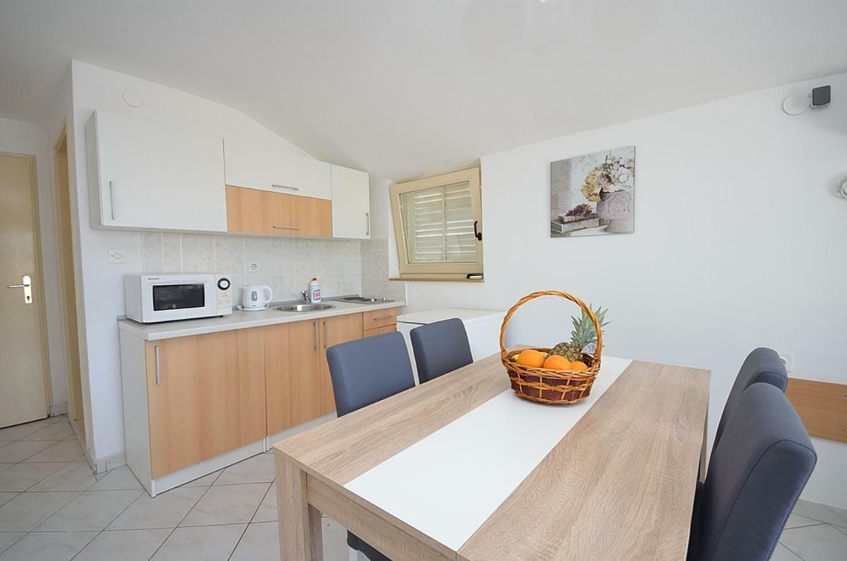 Apartmani Ana Tribalj Esterno foto