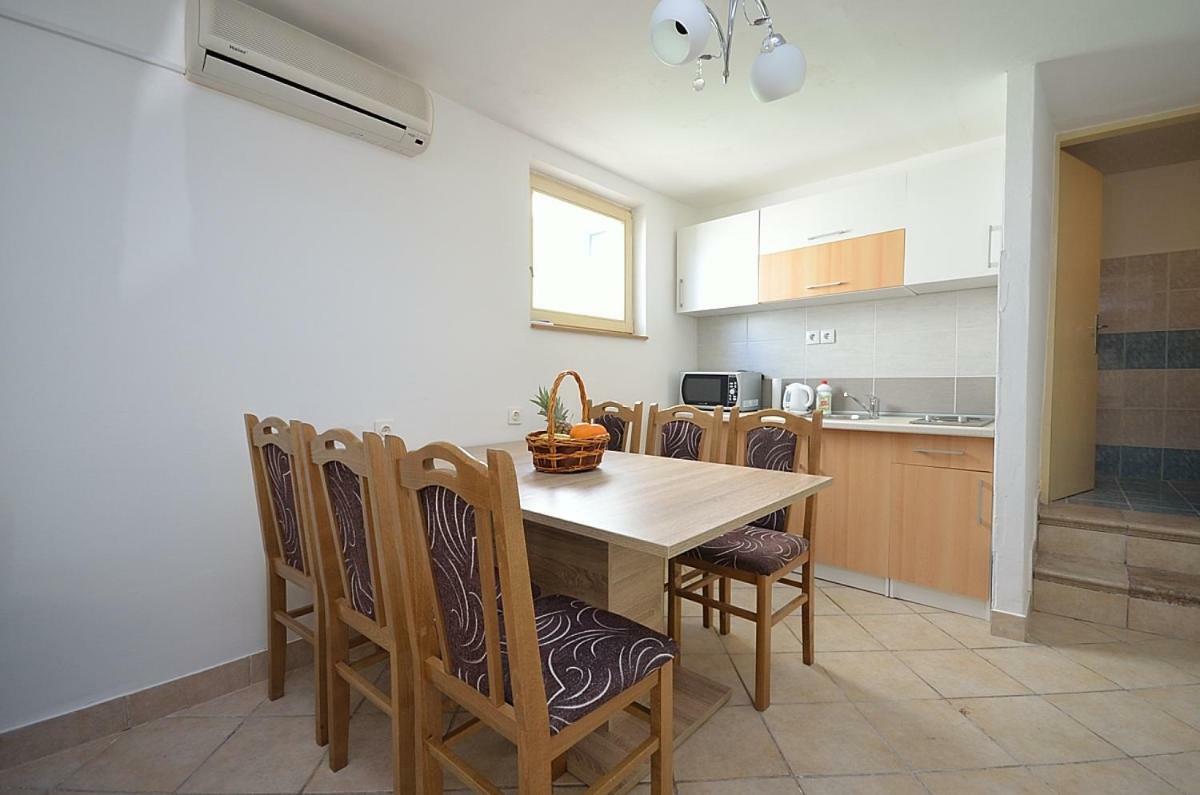 Apartmani Ana Tribalj Esterno foto
