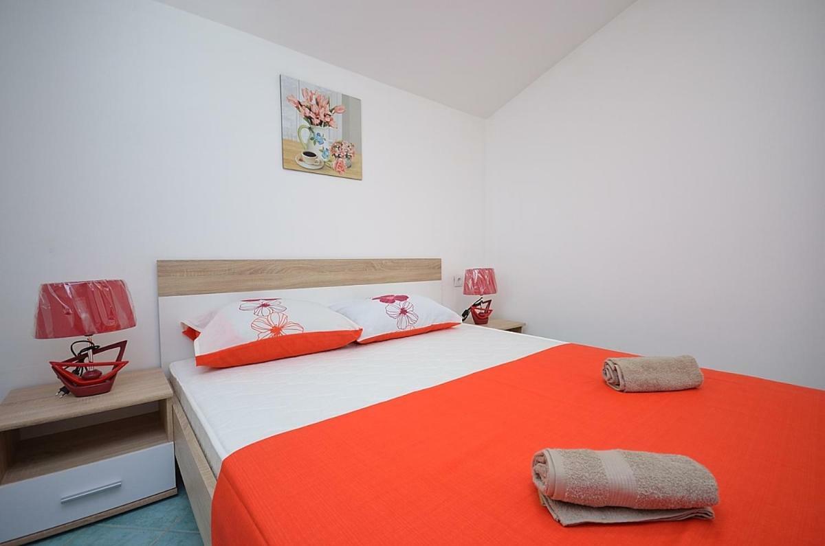 Apartmani Ana Tribalj Esterno foto